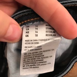 American Eagle distressed cropped jeans